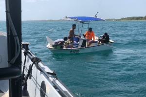 Polis Maritimo a duna varios asistencia ariba lama caba