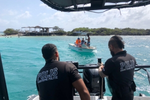 Polis Maritimo a duna varios asistencia ariba lama caba
