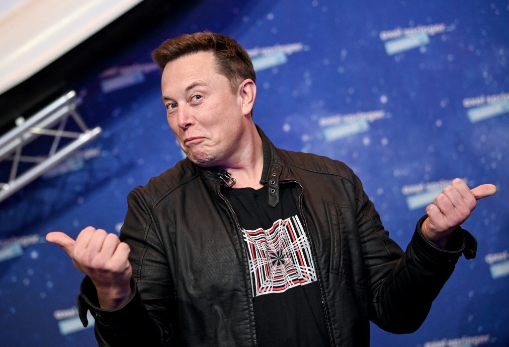 Biyonario Elon Musk ta yega na acuerdo pa cumpra Twitter