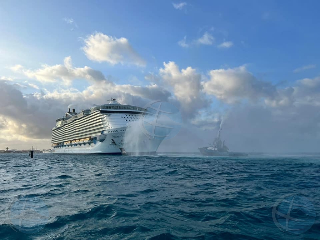 Cu saludo di awa, Aruba a yama un di e barconan crucero mas grandi di mundo, bon bini awe!