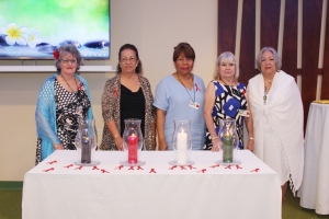 Women’s Club a tene su AIDS Candlelight Memorial   