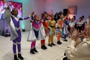 A lansa campaña nacional pa empodera muchanan y combati abuso ‘Mi Mes Un Heroe’  
