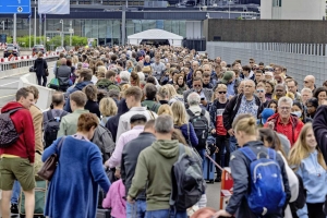 Arubianonan tambe ta cansa cu e caos na Schiphol  