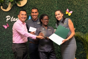 Aruba Marriott ta nombra su asociadonan y lidernan cu a destaca durante prome kwartaal di 2022