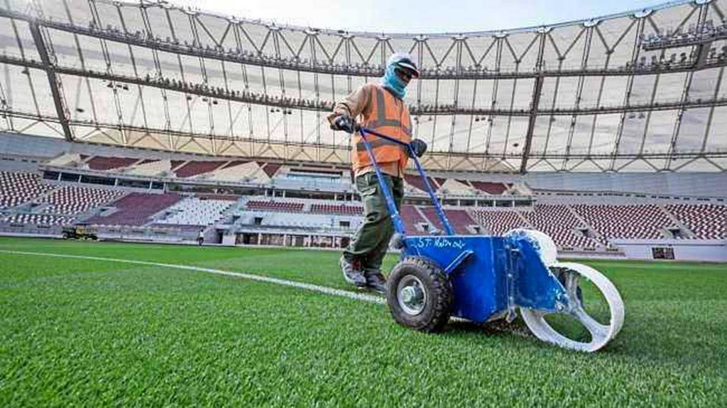 Qatar ta ofrece fanaticonan pa drumi den tent den desierto durante Copa Mundial di Futbol