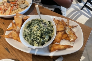 Prensa local a purba e platonan di e prome restaurant Olive Garden na Aruba