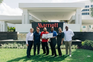 Marriott Hotel na Aruba a reconoce dos trahado cu a salba bida di huesped