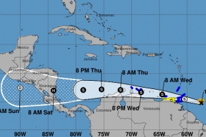 NHC: Aruba y Corsou ta bou di un Tropical Storm Warning