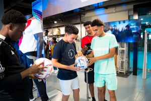 Adidas Aruba ta estrena AL Rihla, e Bala Oficial di FIFA su Copa Mundial 2022