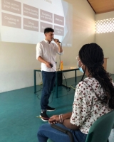 Franklin Seute y CMB ta apoya studiantenan cu ta bai biba afo