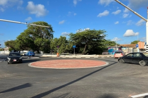 E rotonde mas nobo na Aruba a habri na cruzada di Elmar na Playa