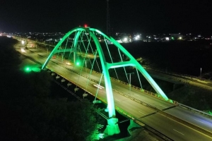 A keda cla cu iluminacion di brug di Green Corridor