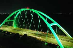 A keda cla cu iluminacion di brug di Green Corridor