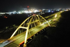 A keda cla cu iluminacion di brug di Green Corridor