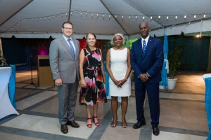Gobernador di Aruba a tene recepcion di despedida pa Gobernador saliente di St Maarten