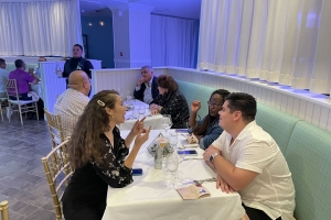 Aruba Marriott Resort a honra prensa di Aruba cu cena special