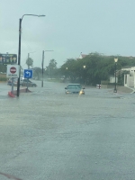 Mey ora di yobida a laga parti di Palm Beach inunda