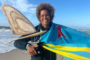 Sarah Quita ta gana di 20 titulo mundial di Windsurfing y di dos pa ola  