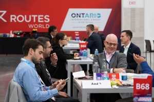 Routes World 2022:  Aerolineanan ta considera Aruba como e “rock star”