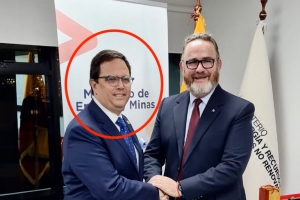 Minister ecuatoriano cu a ofrece Aruba crudo mas barata, a retira y ta bou investigacion