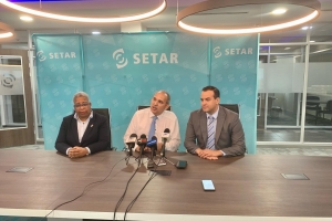 SETAR ta firma acuerdo cu SKOA pa Fiber