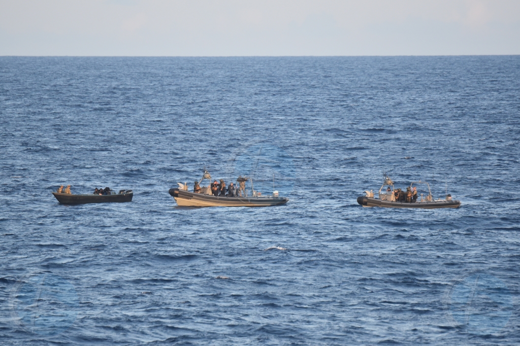 Barco patruyero Zr.Ms. Holland a captura 900 kilo di droga den laman Caribe