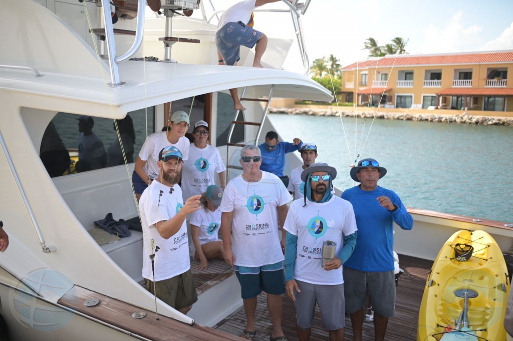 E ekipo pa e hazaña di Deaxo Croes ‘Crossing for Prevention’ a yega Bonaire awe merdia