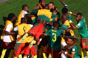Seleccion di Camerun ta keda na bida na Qatar despues di empate cu Serbia 3-3