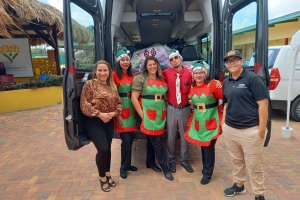Wind Creek Aruba a sorpresa mas di 400 mucha cu un regalo pa pasco