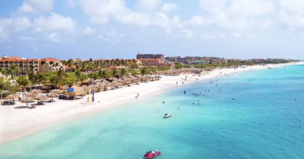 Aruba ta score hopi halto atrobe riba lista internacional di beachnan di mundo