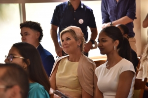 Famia Real a presencia lectura na Universidad di Aruba riba caracteristica di derecho di Caribe