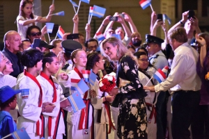 Famia Real a clausura nan estadia na Aruba den ambiente di Carnaval