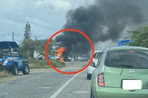 Un van di botica a pega candela na Seroe Colorado 