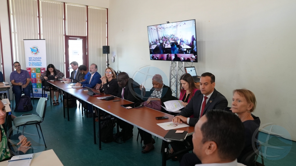 Agencianan di Nacionnan Uni a reuni cu GO'S y NGO'S na Aruba pa contribui na nos progreso 