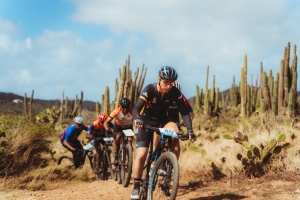 CMB patrocinador principal di e “3-daagse Mountain Bike race”