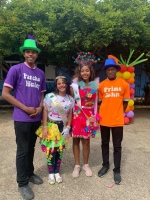 John Wesley College a eligi su Reina  y Prins y Pancho 