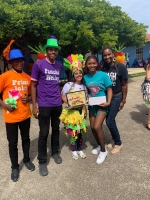John Wesley College a eligi su Reina  y Prins y Pancho 