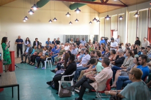 Profesor Anne Mei The a duna charla Informativo riba Demencia
