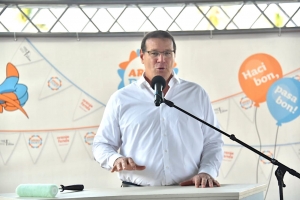 Gobernador di Aruba a marca e inicio oficial di Aruba Doet 