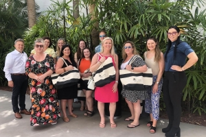 Riba vuelo inaugural di British Airways, tour operadornan Ingles a bin conoce Aruba
