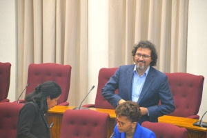 Ryçond Santos Do Nascimento a haya su lugar ‘nobo’ den Parlamento