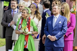 Bista fotografico di celebracion di Dia di Rey cu Famia Real 