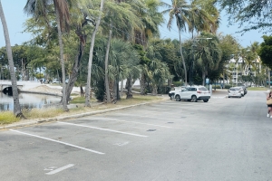 Riba prome dia di re-start di AruParking a nota cu lugarnan di parkeer a cuminsa habri atrobe 