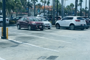 Riba prome dia di re-start di AruParking a nota cu lugarnan di parkeer a cuminsa habri atrobe 