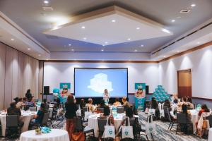 PAMPERS ta celebra Dia Di Enfermera cu un evento special pa enfermeranan local