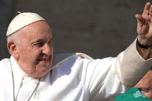Papa Francisco hospitalisa pa operacion di tripa na Roma 
