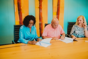 Aruba Bank ta cera un acuerdo colectivo nobo di trabou cu FTA