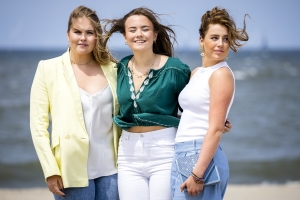 Famia Real a saca nan potretnan di Verano pa e aña aki