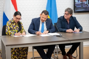  Gobierno a firma pa ubica 3 departamento den edificio nobo di 2.5 miyon florin 
