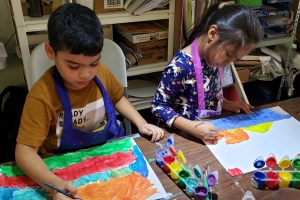 Fundacion Muchila Creativo a tene tayernan di arte pa muchanan cu vacantie
